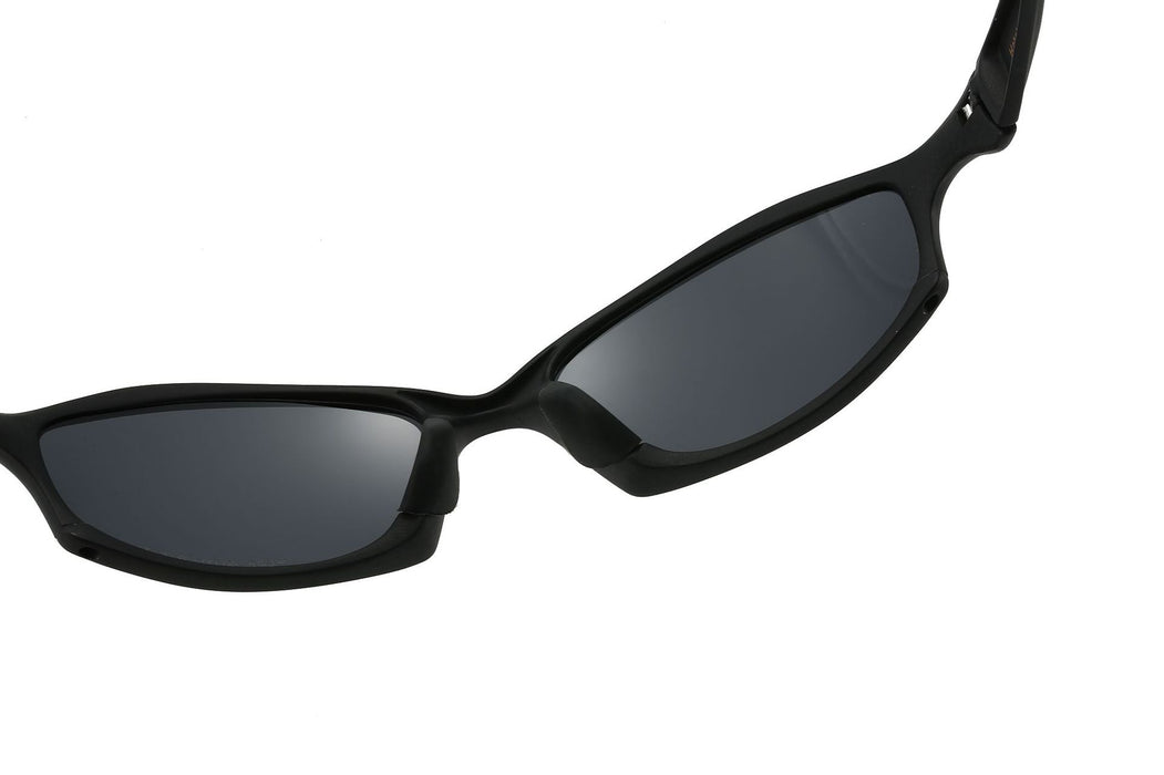 Silver Lens Stylish Sports Sunglasses with UV Protection, for Outdoor Activities