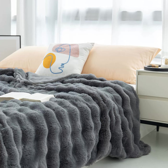 Dark Grey 70*100cm Plush Toscana Rabbit Hair Throw Blanket - Soft Flannel Fleece for All Seasons, Perfect for Couch & Bed