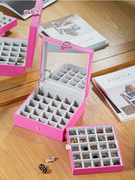 Cubic Buckle Earrings Organizer (Pink)