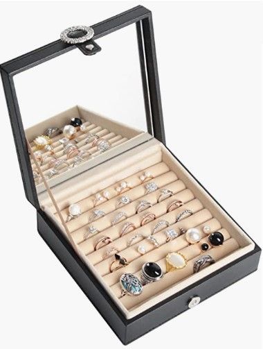 Cubic Buckle Ring Organizer