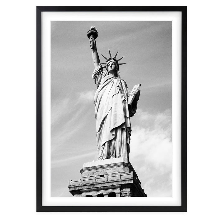 Wall Art's Statue Of Liberty Large 105cm x 81cm Framed A1 Art Print